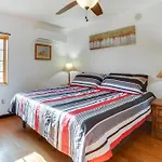 Less Than 1 Mi To Santa Fe Plaza Mtn-View Gem With Hot Tub!